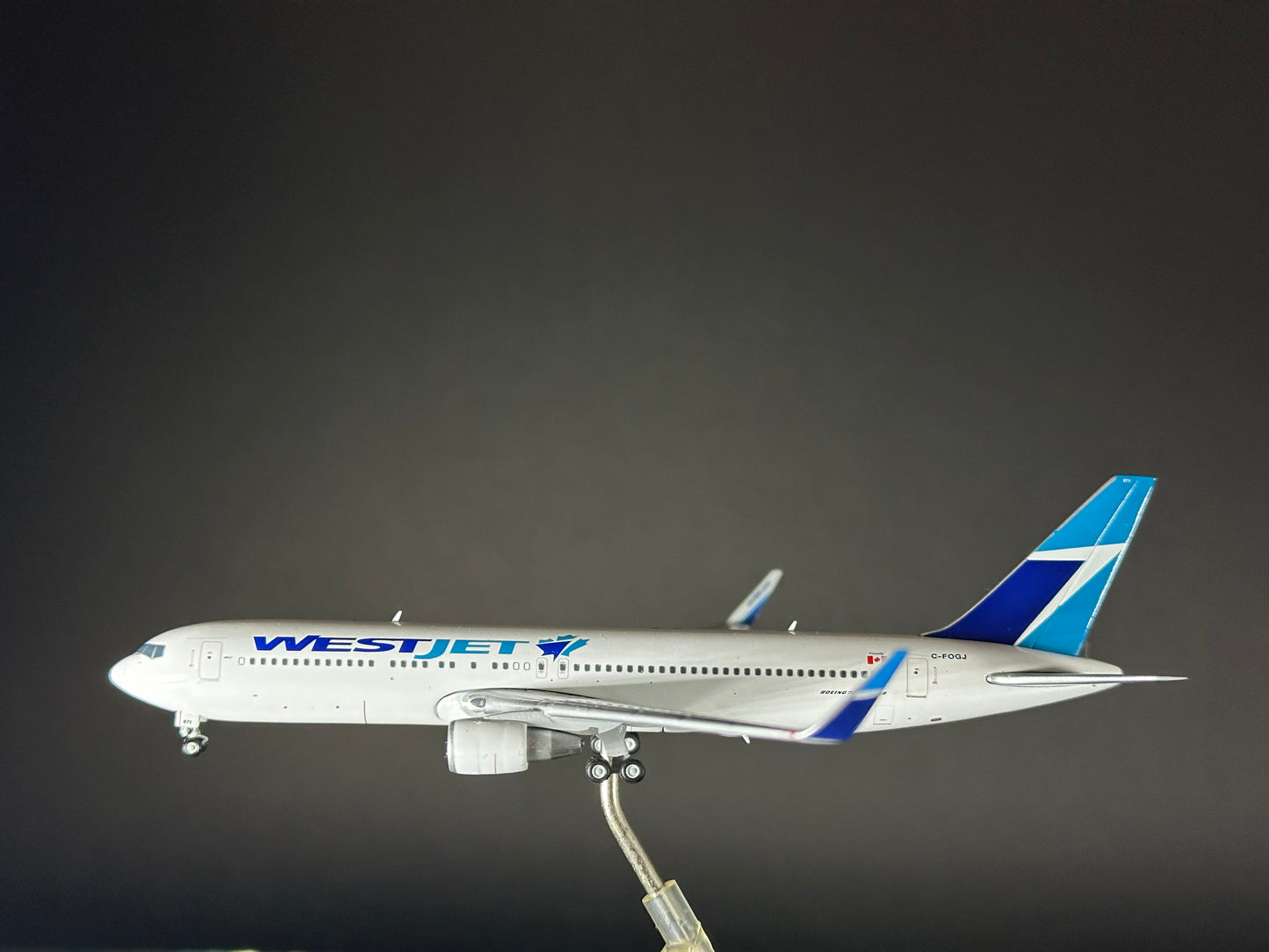 *RARE* GeminiJets WestJet Boeing 767‑300ER “C‑FOGJ