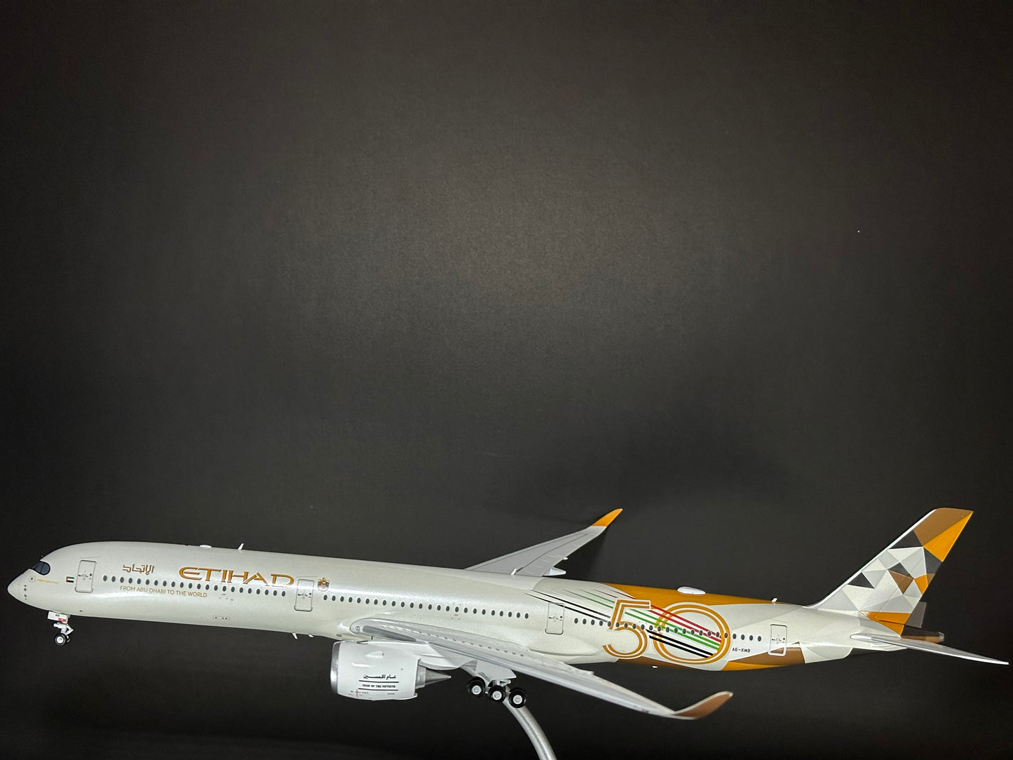 JC Wings 1:200 Etihad Airways Airbus A350-1000 “50 Years” A6-XWB