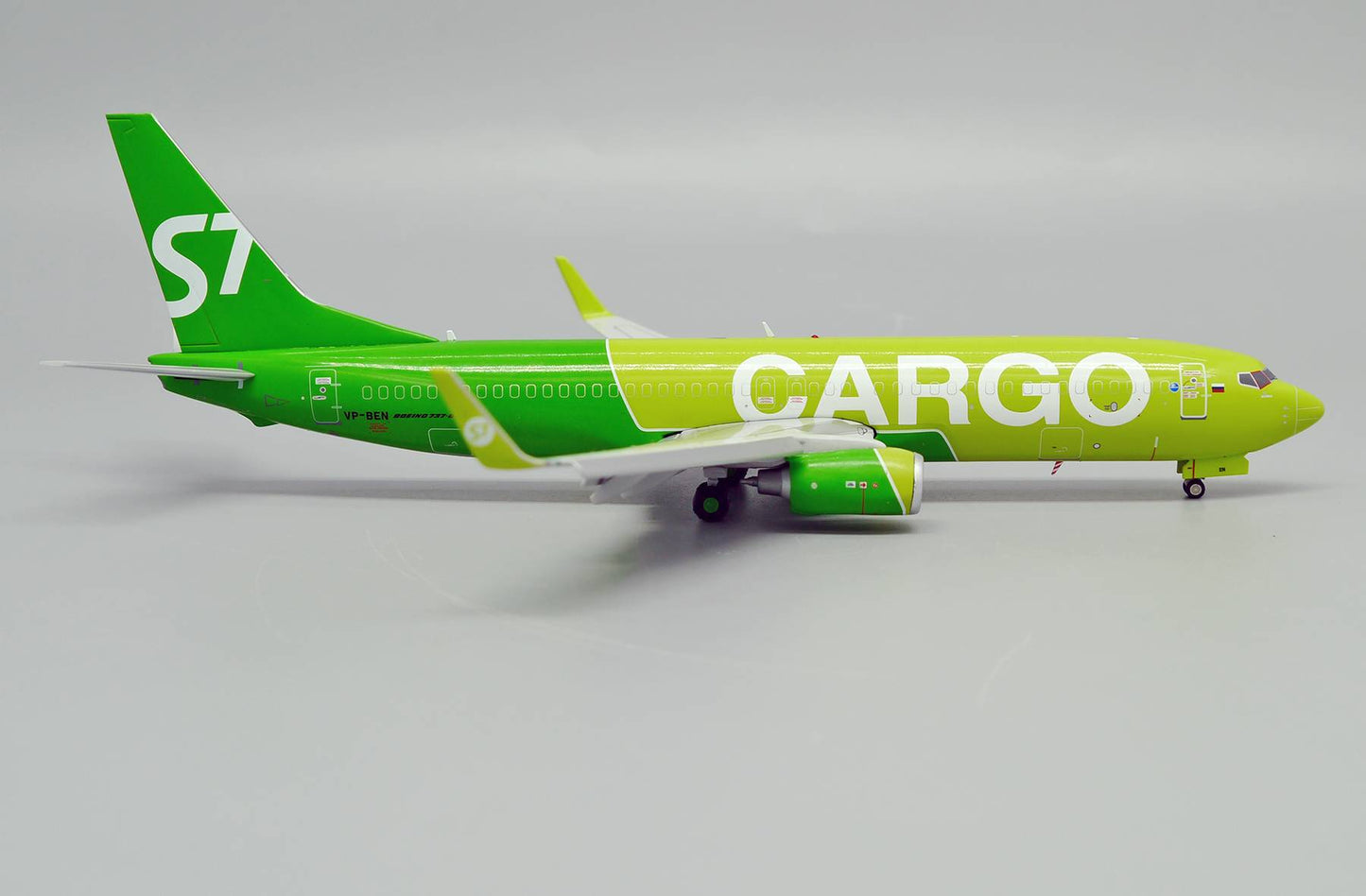 1:200 JCWINGS S7 CARGO (FD) B737-800BCF VP-BEN
