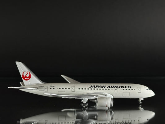 Japan Airlines Boeing 787-8 (JA848J)