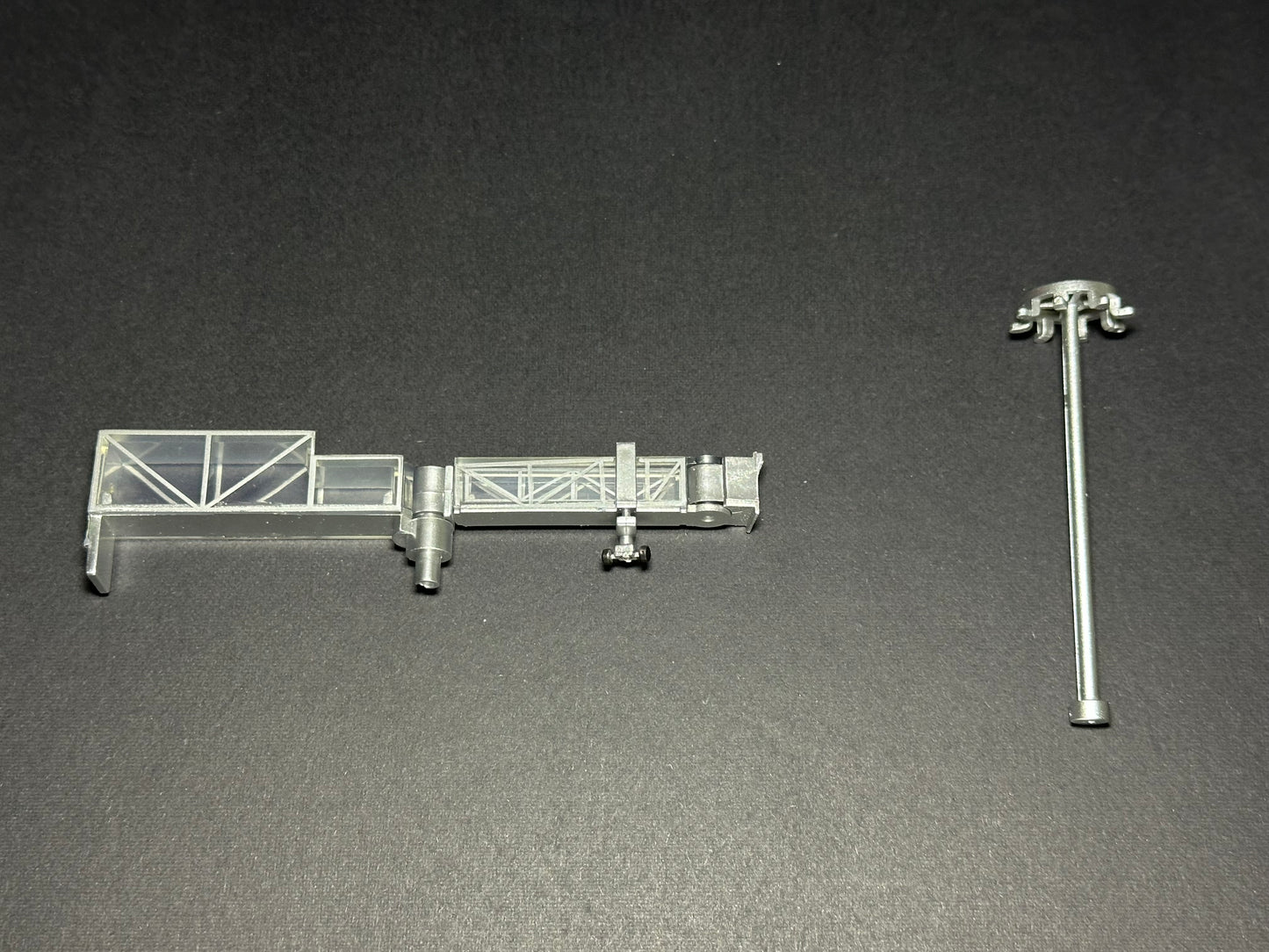 1:400 Jetbridge and Flood Light Set (Glass)