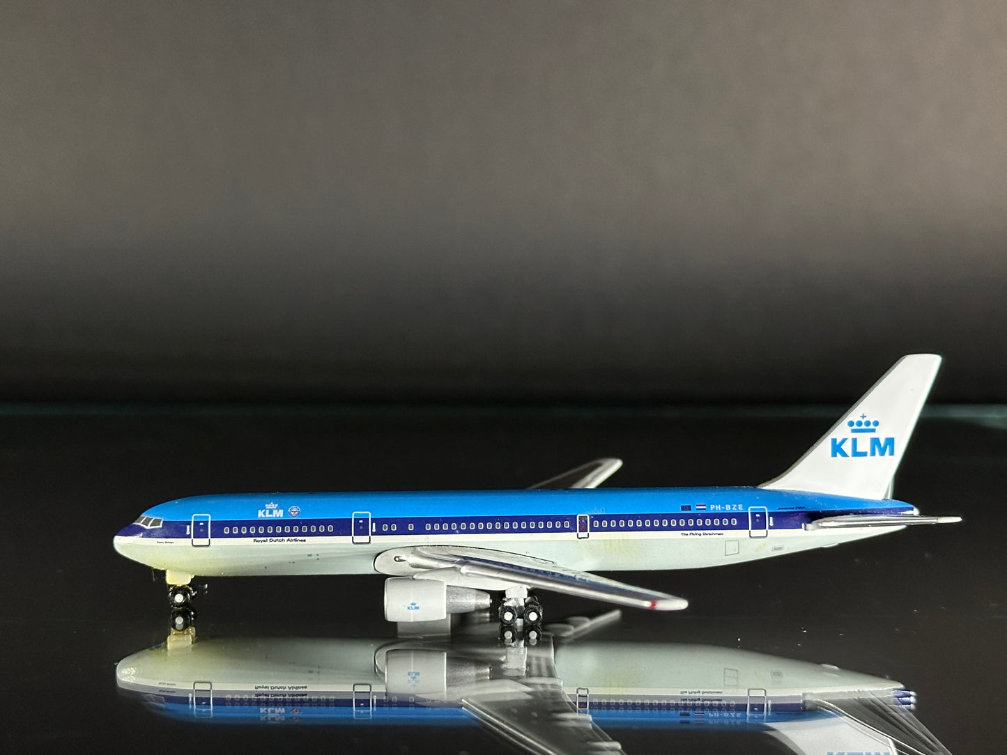[DISCOUNTED] KLM Boeing 767-300