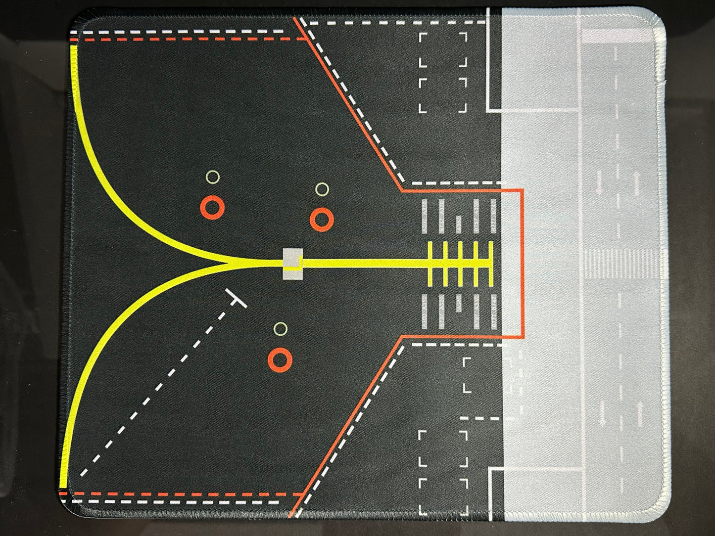 Black Airport Apron Mat (ALL SCALE)