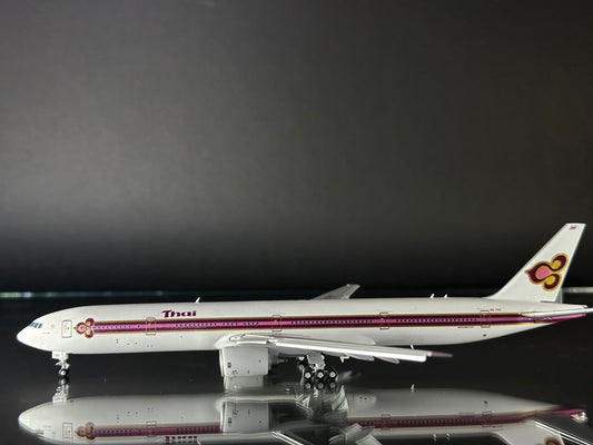 JC Wings 1:400 Thai Airways Boeing 777‑300 HS‑TKE (FLAPS DOWN)