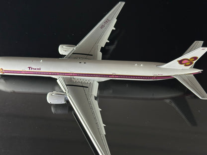 JC Wings 1:400 Thai Airways Boeing 777‑300 HS‑TKE (FLAPS DOWN)