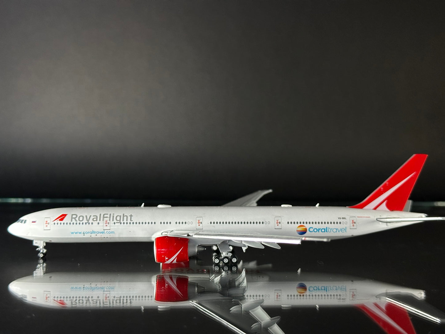 JC WINGS ROYAL FLIGHT B777-300ER VP-BGK (FLAPS DOWN)