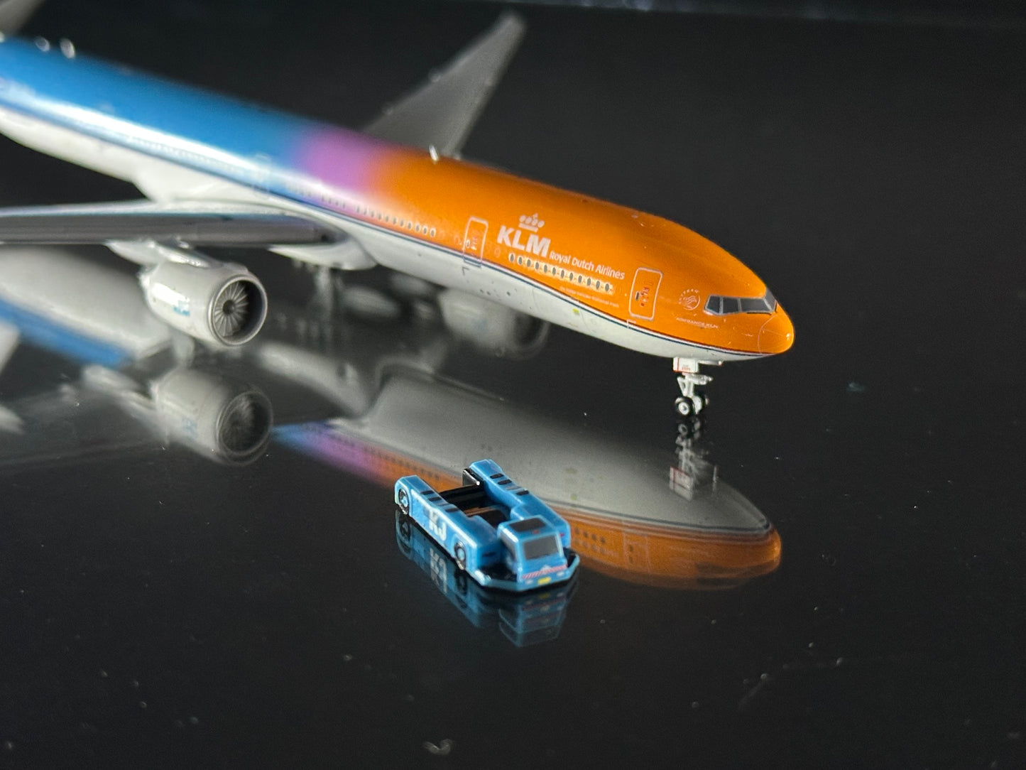 GeminiJets 1:400 KLM Boeing 777‑300ER “Orange Pride” PH‑BVA
