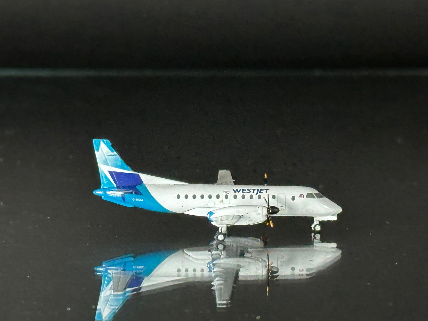 GEMINIJETS WESTJET SAAB 340B (C-GOIA)