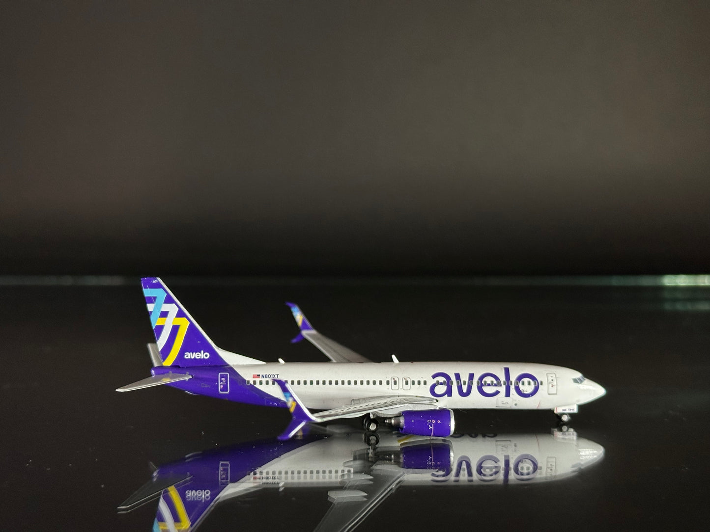 GeminiJets Avelo Airlines B737-800S N801XT